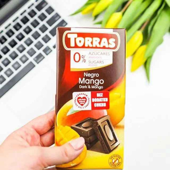 Шоколад чорний Torras без цукру зі шматочками манго 75 г 
